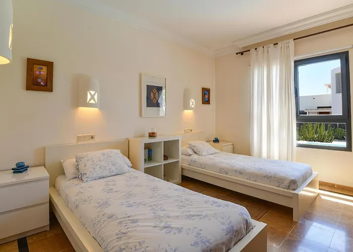 Marta فيلة بلايا بلانكا